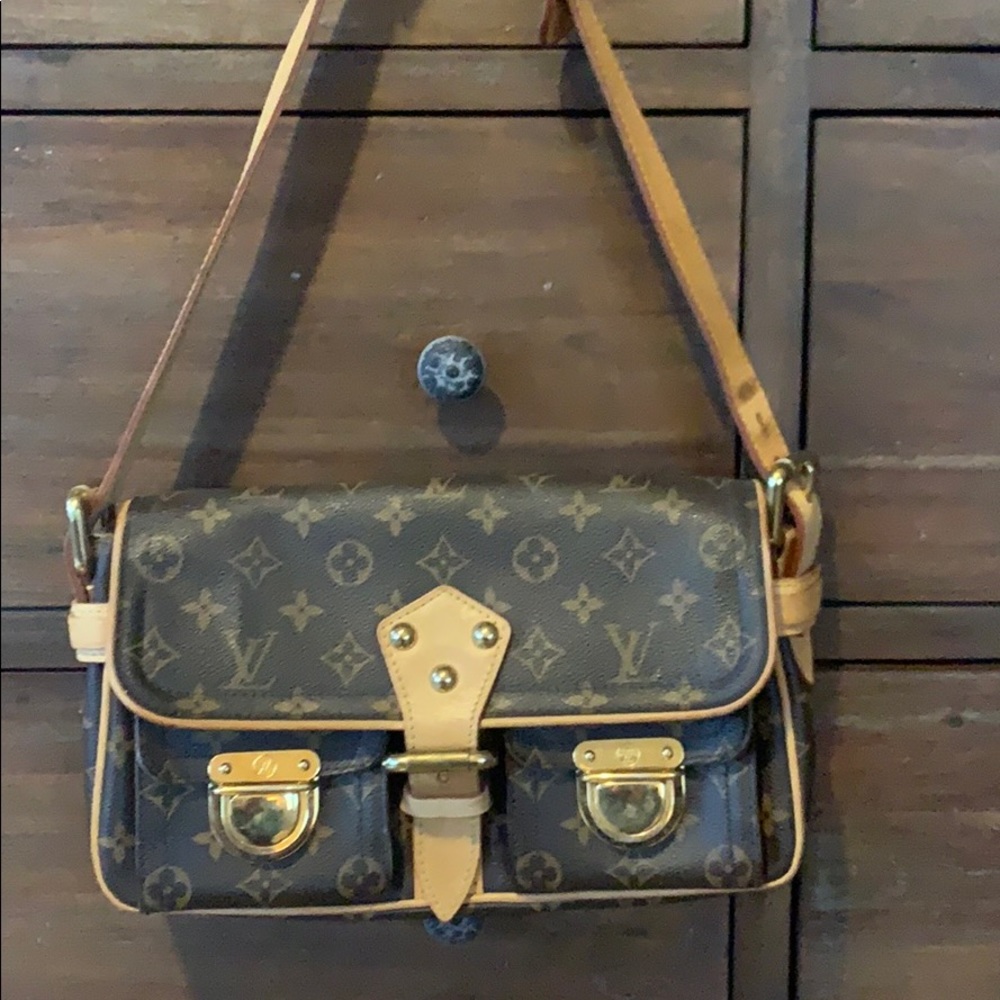 Louis Vuitton shoulder bag.